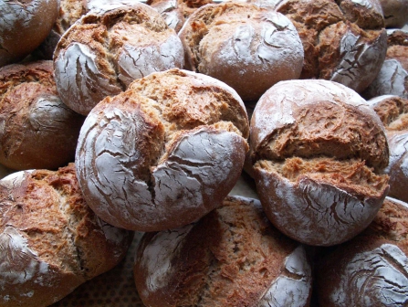 O pão de centeio também pode ser crocante :) (Fonte: Brotbackforum.de)