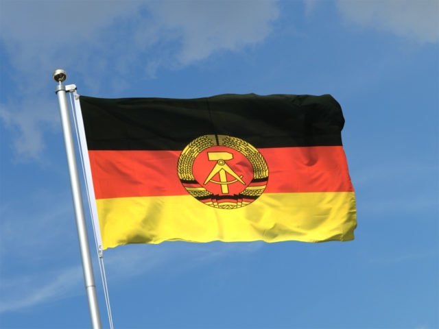 Bandeira da extinta Alemanha Oriental (Fonte: Flaggenplatz.de)