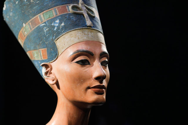 O belo busto da rainha Nefertiti (Fonte: New Yorker)