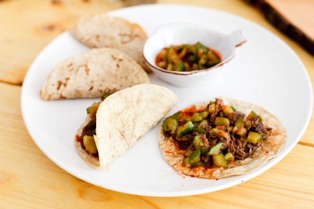 Tacos coreanos com carne assada do Fräulein Kimchi (Fonte: Stil in Berlin)