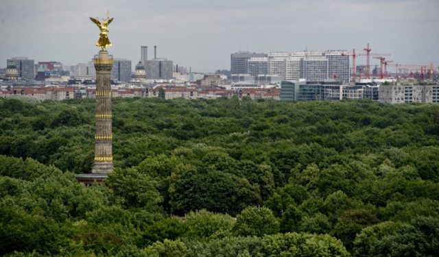 A bela Coluna da Vitória desponta como destaque no Tiergarten (Fonte: Sueddeutsche Zeitung)